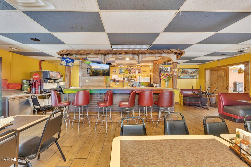 Photo #11: 200-206 Bohannon Avenue