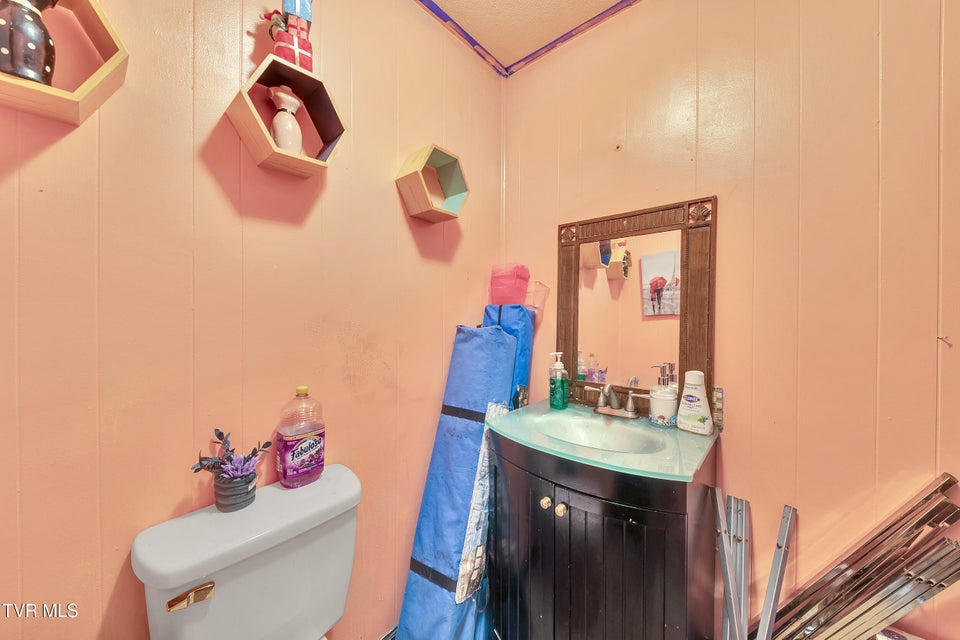 Photo #51: 200-206 Bohannon Avenue