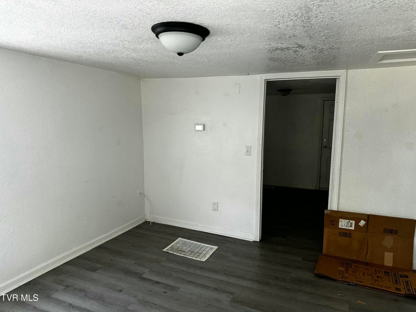 Photo #4: 346 Locust Street