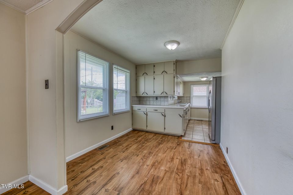 Photo #11: 1426 Sevier Avenue