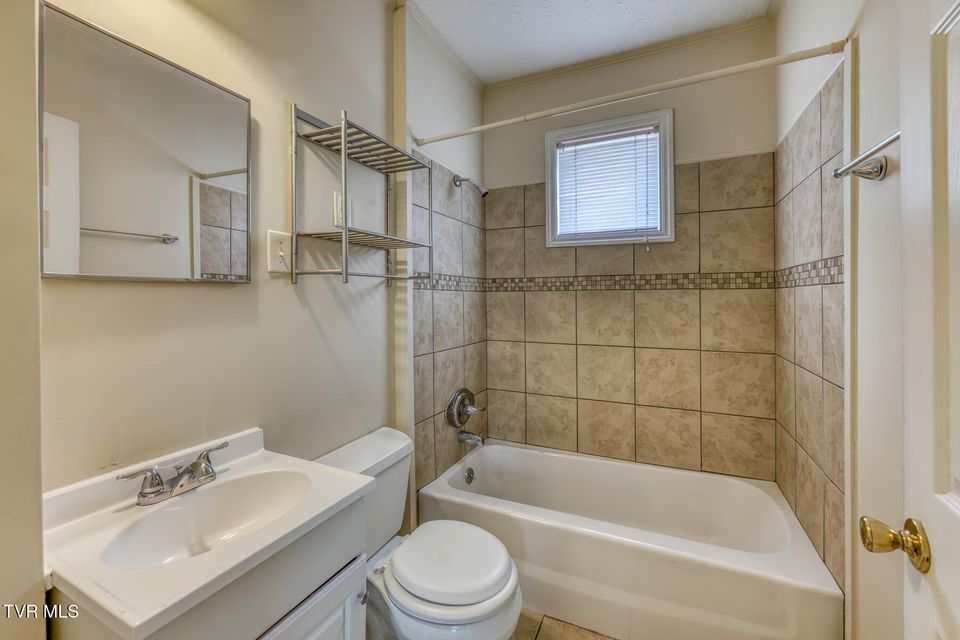 Photo #18: 1426 Sevier Avenue