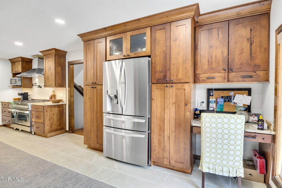 Photo #7: 214 Hampton Drive