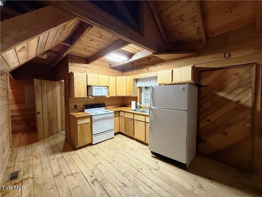 Photo #11: 912 Hawkins Road