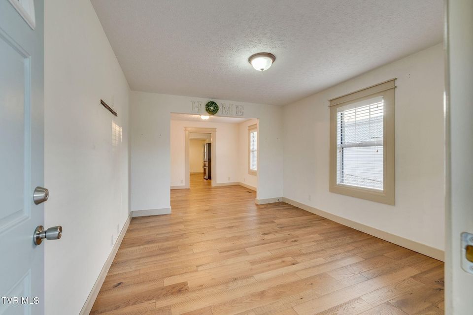 Photo #5: 1075 Oak Drive Circle