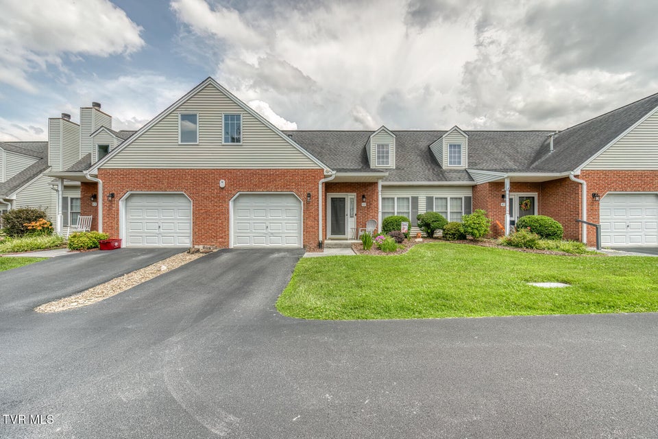 Photo #32: 1725 Lakeview Drive