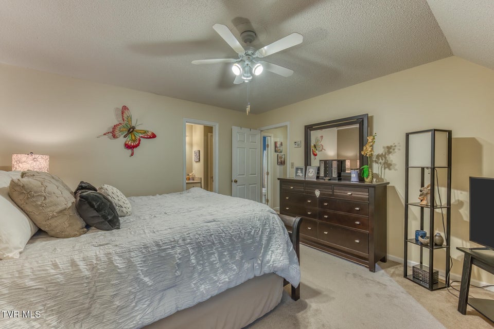 Photo #19: 1725 Lakeview Drive