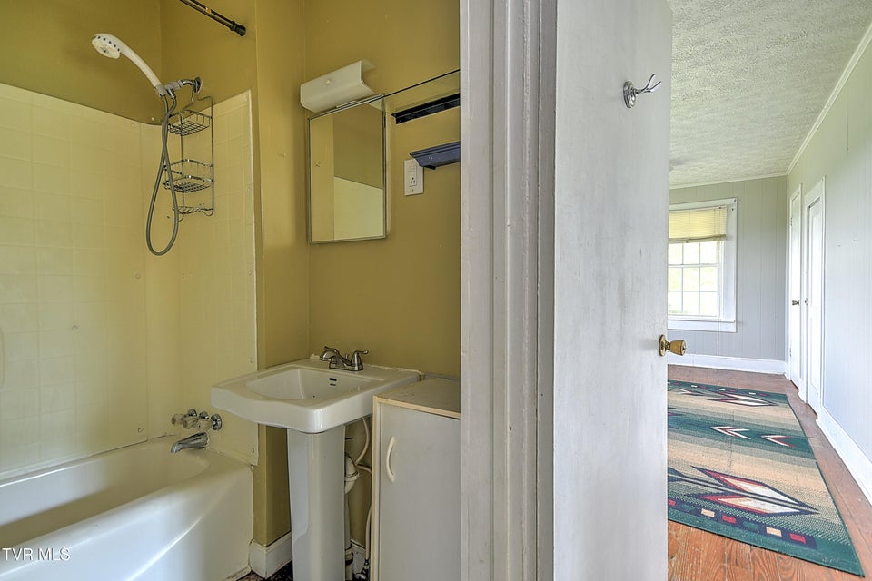 Photo #10: 1717 Lafayette Street