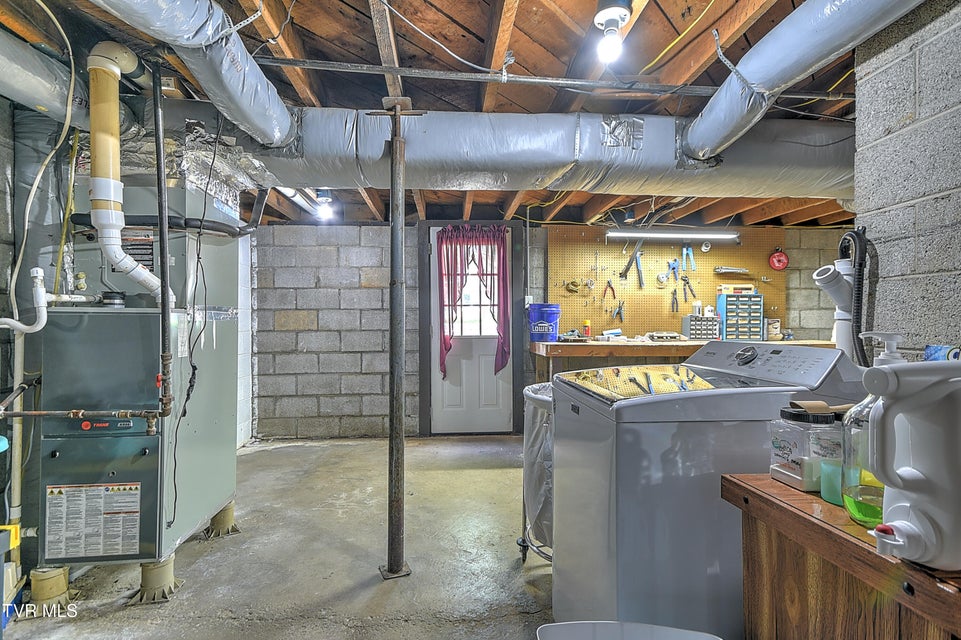 Photo #36: 1280 Manville Road