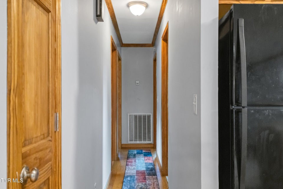 Photo #18: 591 Southview Drive