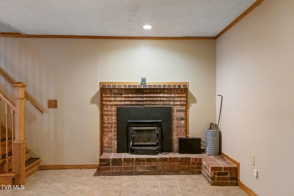 Photo #26: 591 Southview Drive