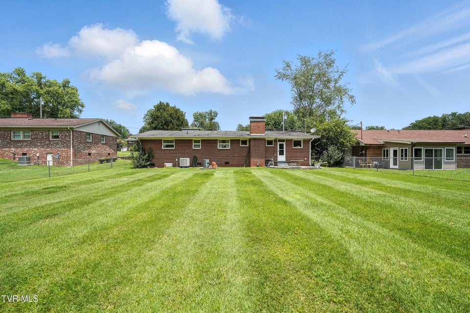 Photo #16: 109 Walton Court