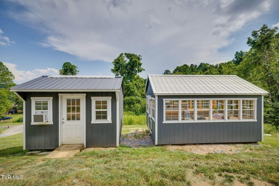 Photo #5: 1400 Stoneybrook Drive