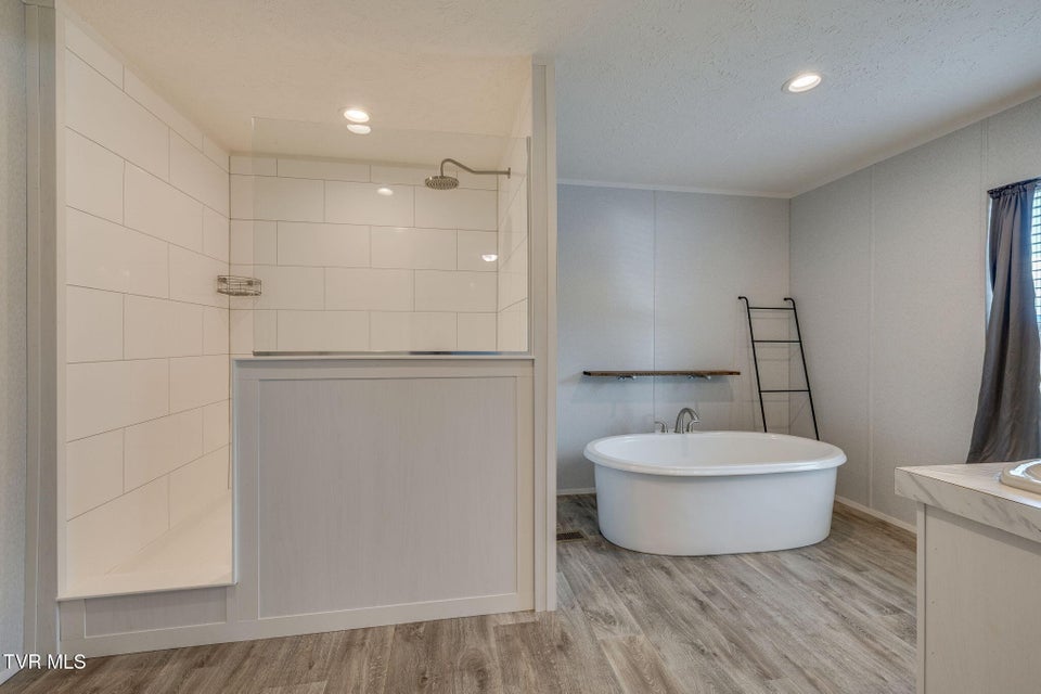 Photo #21: 1400 Stoneybrook Drive
