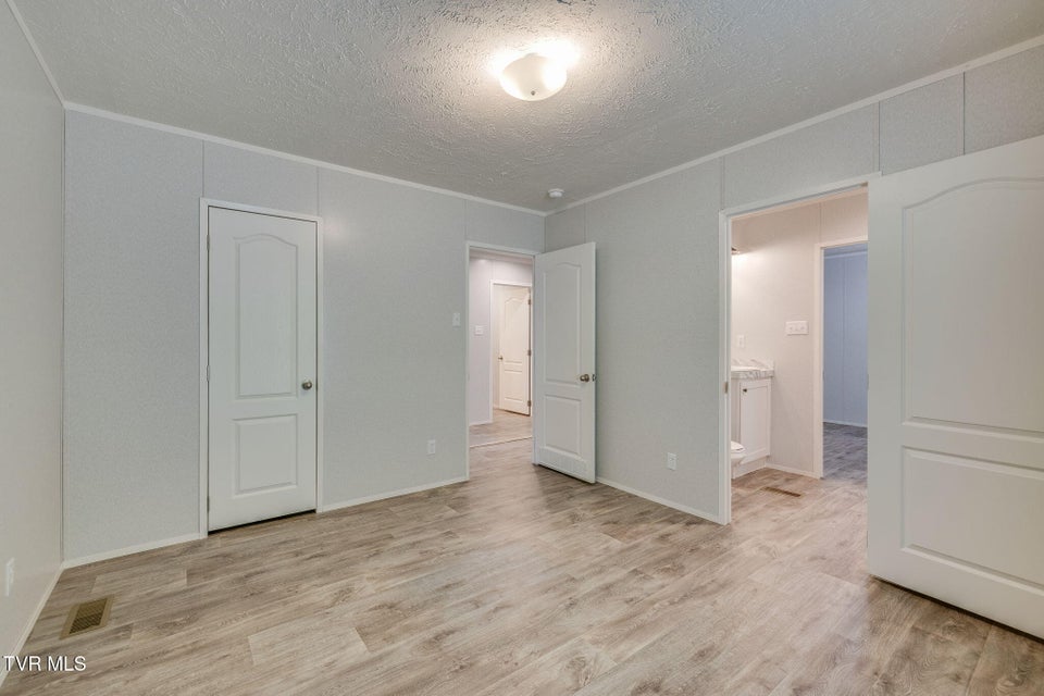 Photo #33: 1400 Stoneybrook Drive