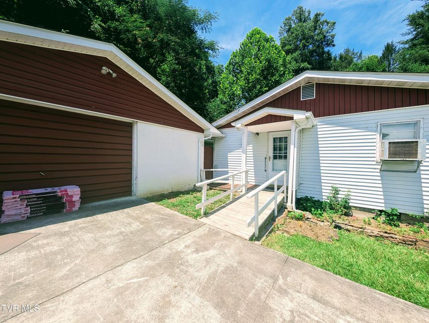 Photo #5: 10632 Sandlick Road