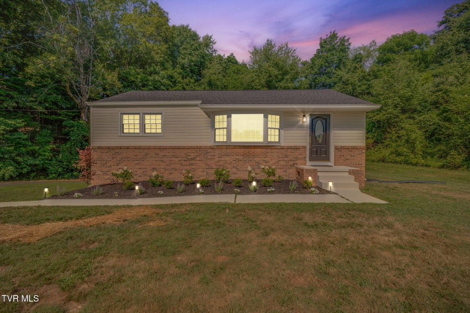 Photo #32: 3300 Ketron Drive