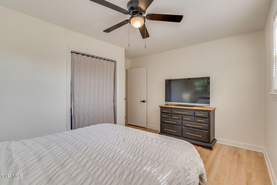 Photo #16: 3300 Ketron Drive