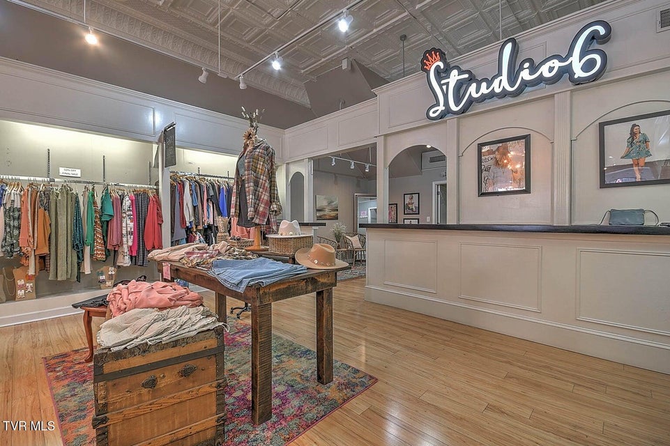Photo #18: 531 State Street