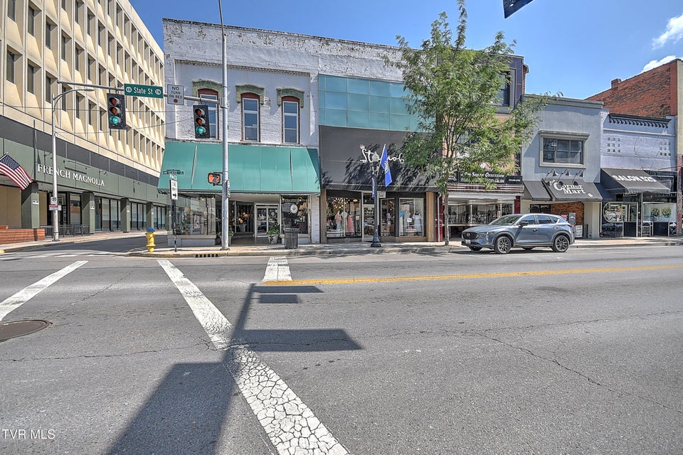 Photo #37: 531 State Street