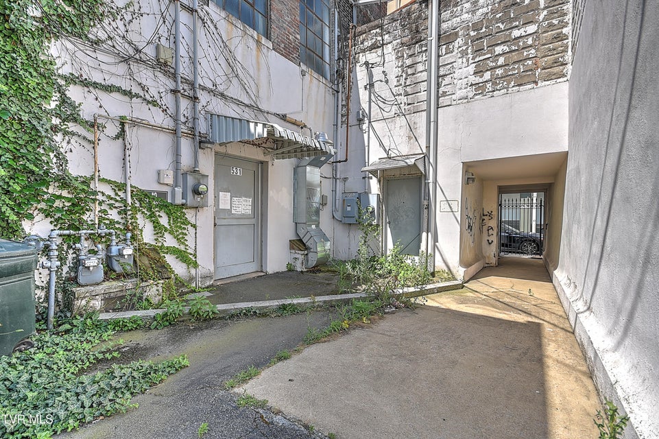 Photo #34: 531 State Street
