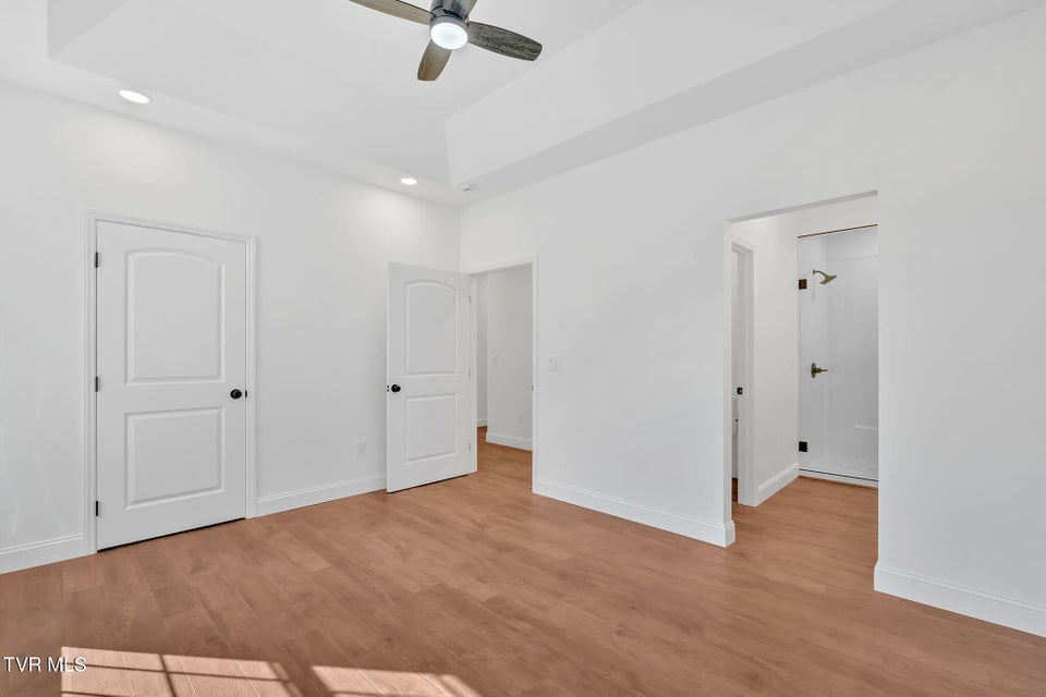 Photo #20: 638 Kincaid Street