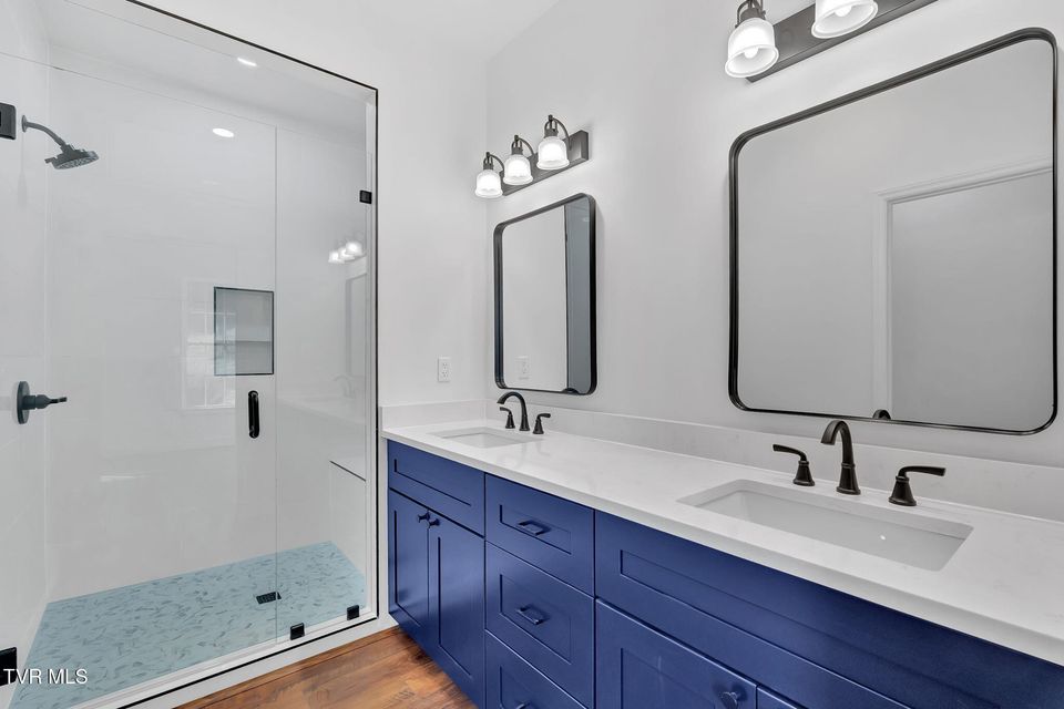 Photo #19: 638 Kincaid Street