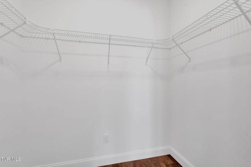 Photo #23: 638 Kincaid Street