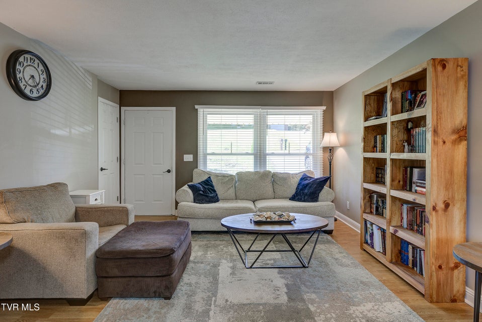 Photo #3: 5853 Seneca Road