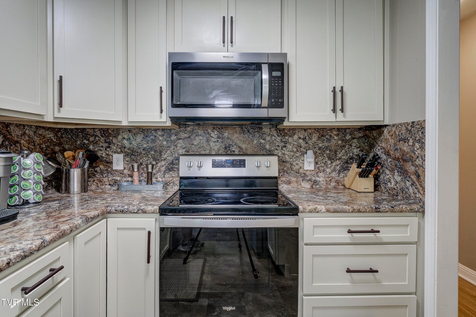 Photo #6: 5853 Seneca Road
