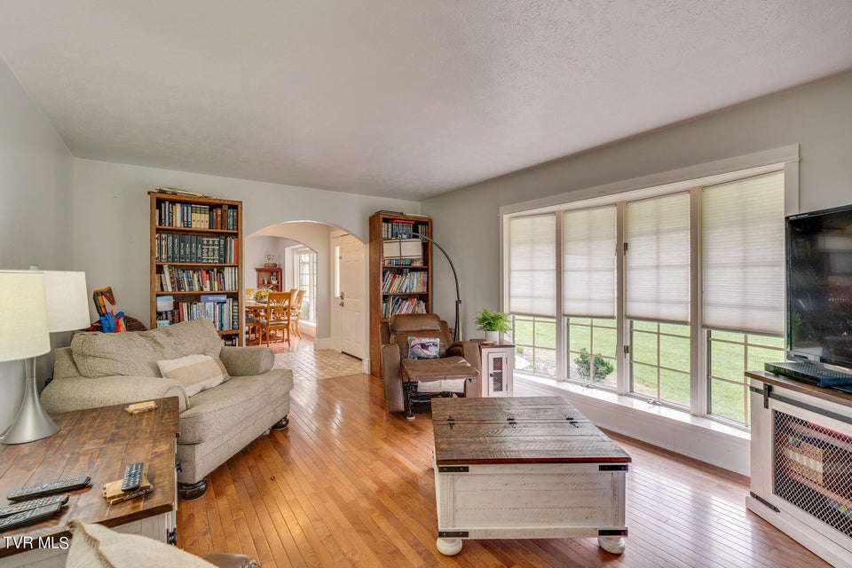 Photo #7: 721 Sherbrooke Circle