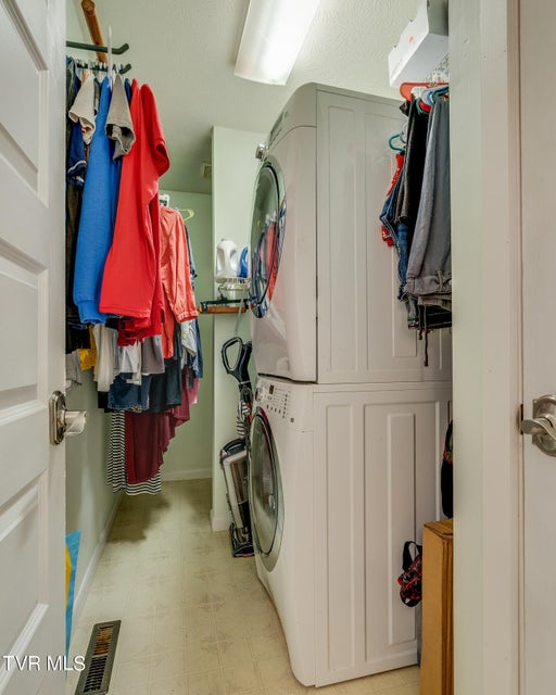 Photo #20: 721 Sherbrooke Circle
