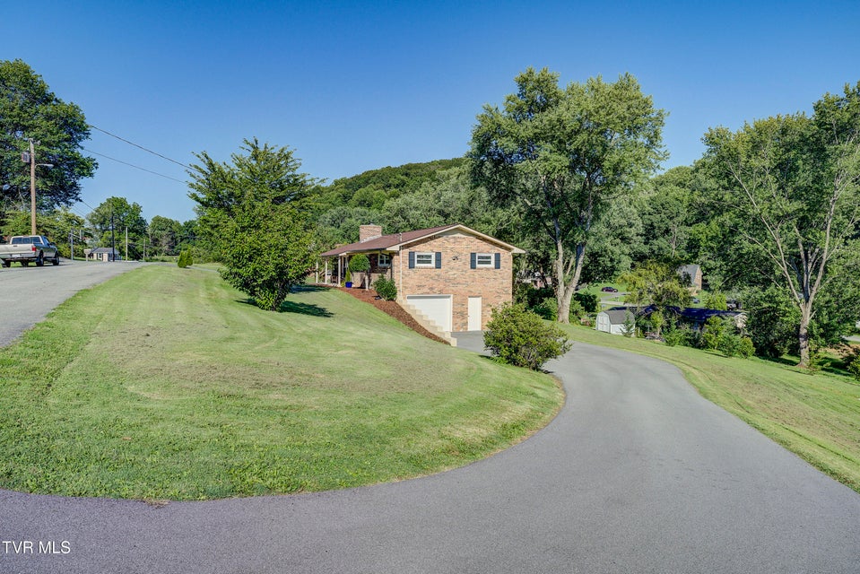Photo #40: 5853 Seneca Road