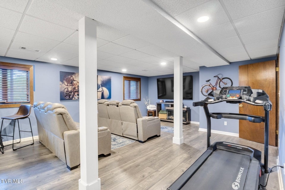 Photo #21: 214 Hampton Drive