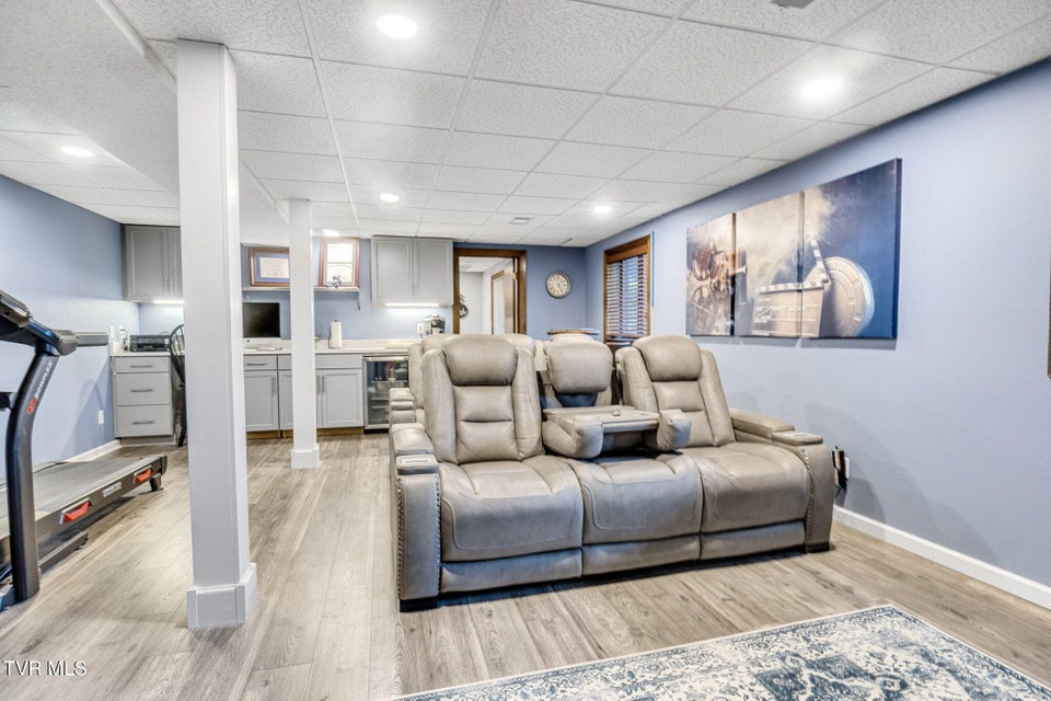 Photo #22: 214 Hampton Drive