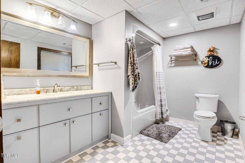 Photo #23: 214 Hampton Drive