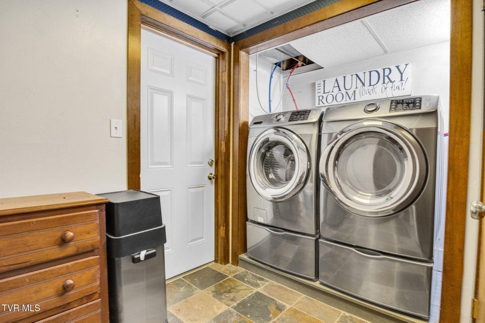 Photo #25: 214 Hampton Drive