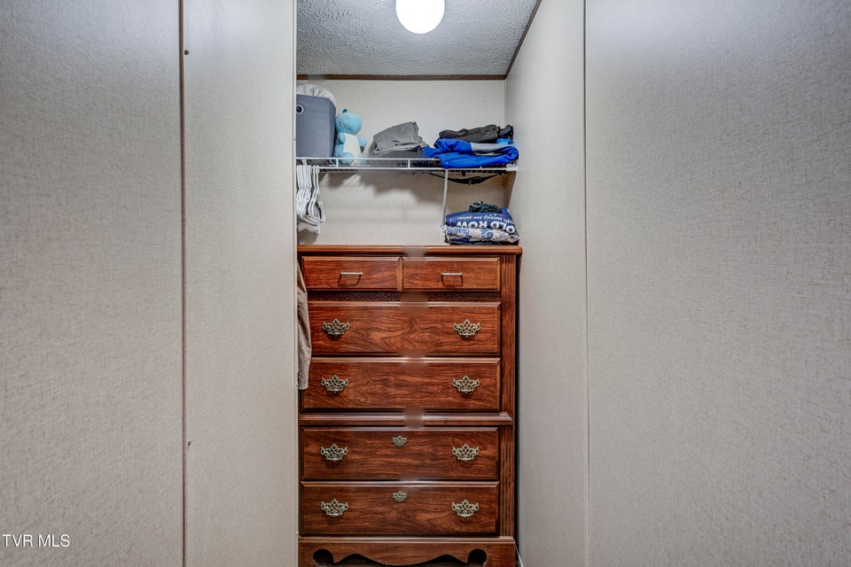 Photo #13: 710 Chariot Court