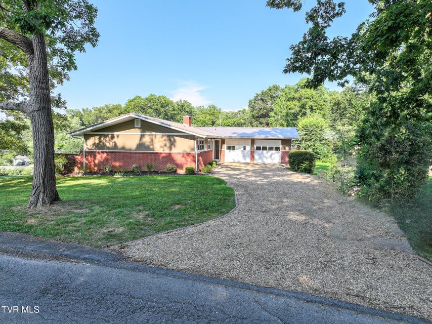 Photo #5: 205 Haynes Boulevard