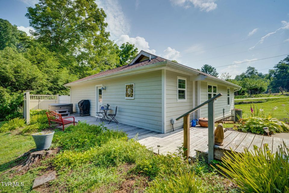 Photo #23: 110 Stockton Road