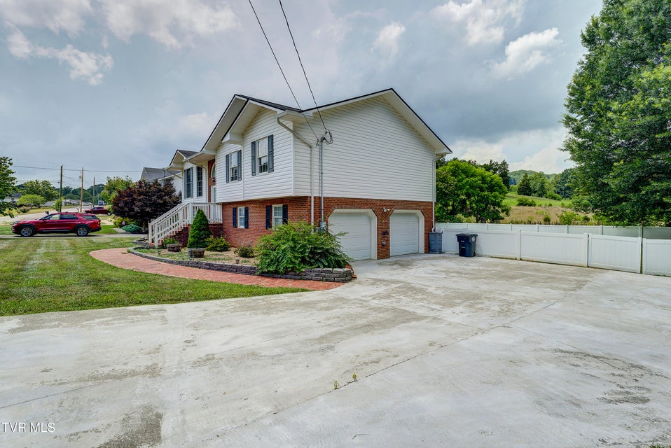 Photo #42: 104 Mountain View Drive
