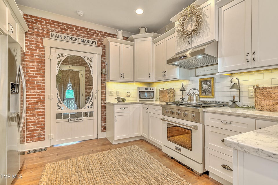 Photo #23: 285 Princeton Gardens Drive