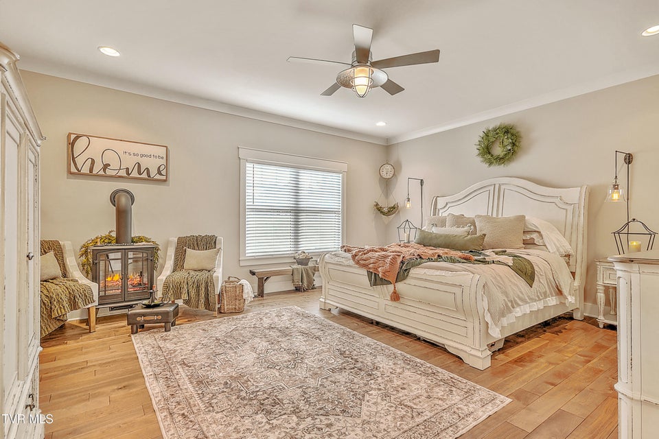 Photo #33: 285 Princeton Gardens Drive