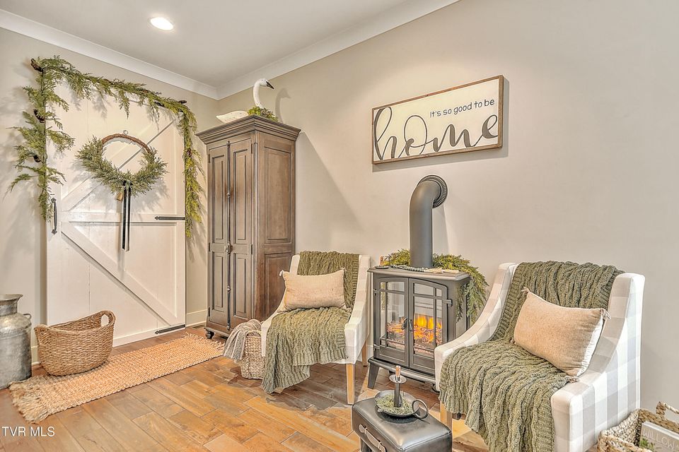 Photo #36: 285 Princeton Gardens Drive