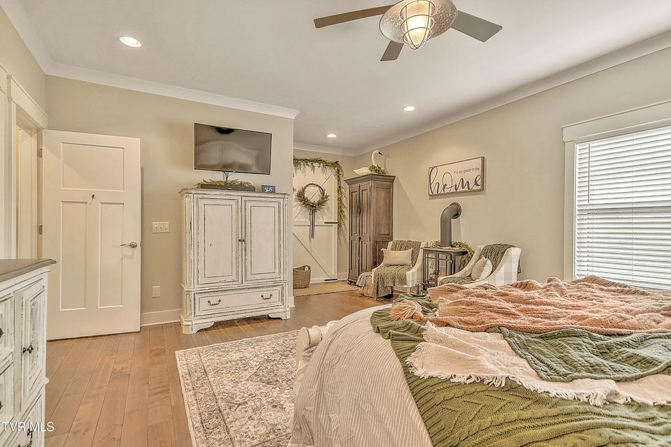 Photo #37: 285 Princeton Gardens Drive
