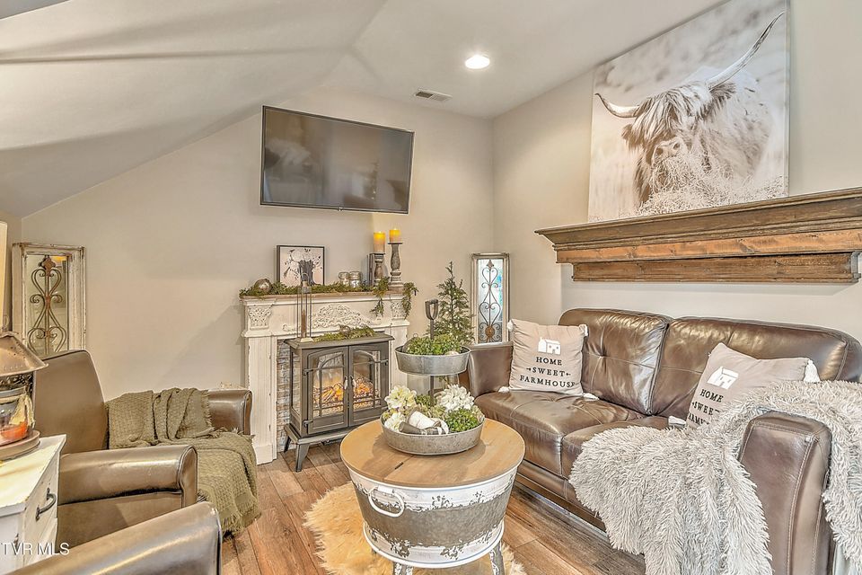 Photo #61: 285 Princeton Gardens Drive