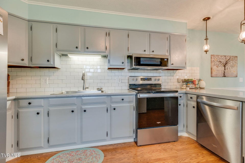 Photo #13: 1856 Midview Street