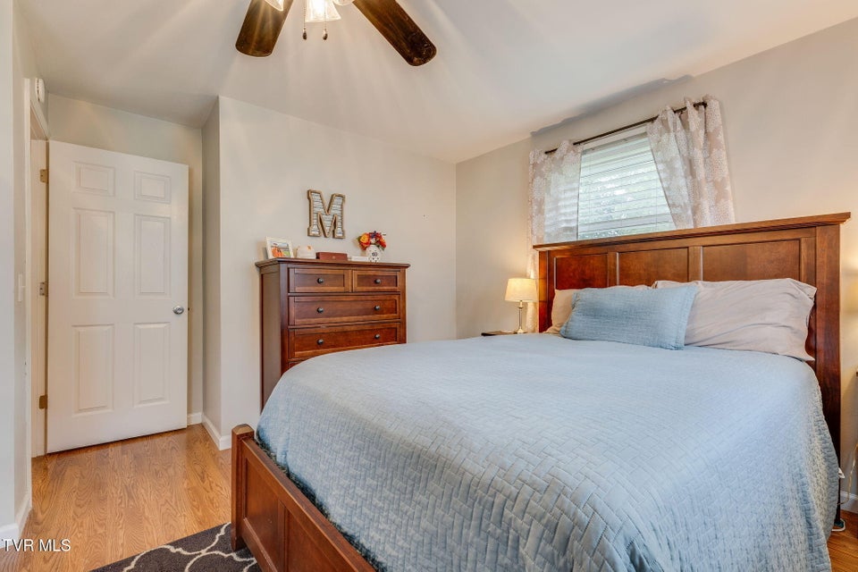 Photo #16: 1856 Midview Street