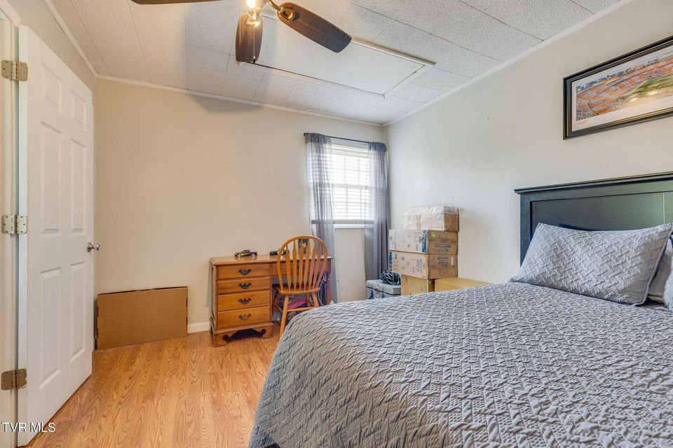 Photo #22: 1856 Midview Street
