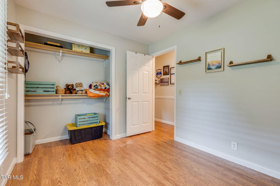 Photo #26: 1856 Midview Street