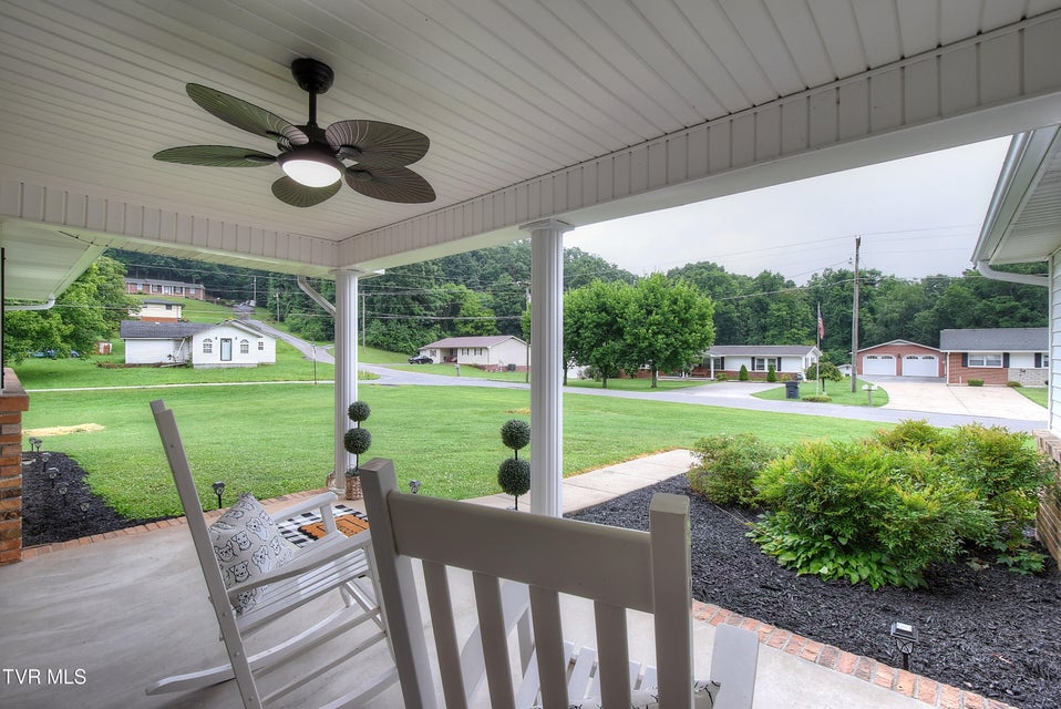 Photo #9: 195 Fitzsimmons Hill Road